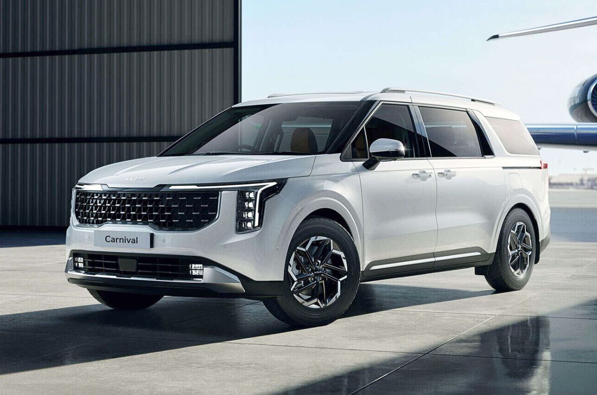 New Kia Carnival engine details, seating and features rev...